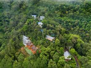 Отель Camellia and Elettaria the Twin Resorts