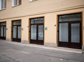 Отель Двенадцать