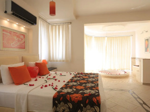 Отель Golden Life Heights Deluxe Suite