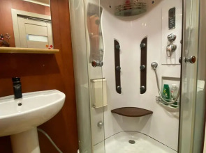 Апартаменты с 2 комнатами в Октябрьском районе (КВАРТИРА51)