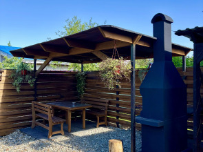 Частный дом Отражение гор