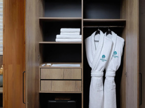 Отель Хорсека Резорт