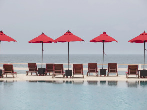 Отель Chom View