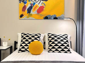 Апартаменты Granada Красивая студия в новом апарт-отеле на берегу канала