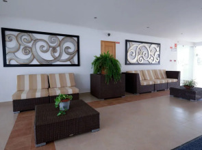 Апарт-Отель Grand Muthu Oura View Beach Club