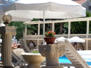 Отель Oscar Resort