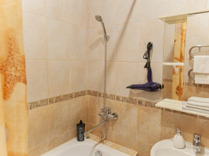 Апартаменты двухкомнатные (114) Серебровская 91