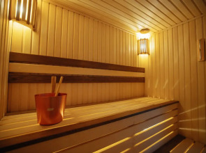 Отель Kohinur Plaza