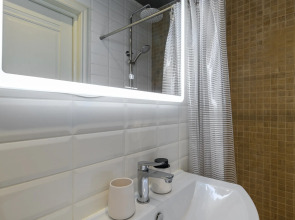 Апартаменты на Невском 106