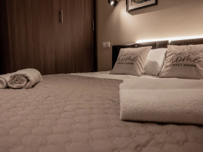 Апартаменты Van Gog Studio от Home24