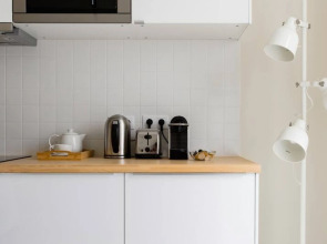 Апартаменты Cozy River and Park View Apartment