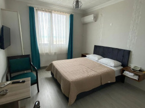 Отель Elit Holiday Hotel