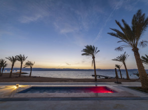 Отель Luxotel Aqaba Beach Resort & Spa Hotel