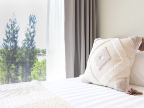 Апартаменты Lakeside Residences by NLA