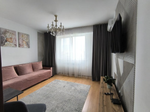 Двухкомнатная Квартира в Центре с Видом на Город и на Горы