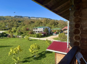 Thach from Travel Hotels Entourage