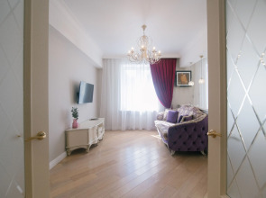 Квартира Большая трехкомнатная квартира с видом на Храм