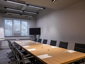 Отель Mona Plaza