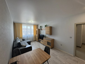 Квартира 2-к Квартира у Сити-Мола, на 12 этаже с видом на Восход