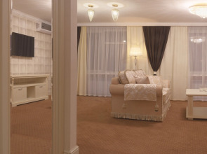 Отель Салют