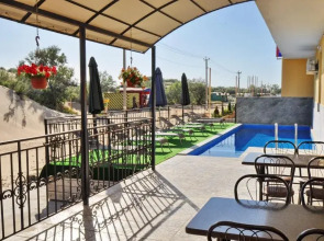 Отель Кронос