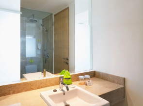 Отель MaxOneHotels Bukit Jimbaran