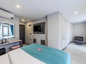 Отель Solin Airport Hotel