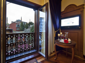 Отель Glk Premier Acropol Suites & Spa