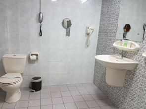 Отель Nejoum Al Emarate