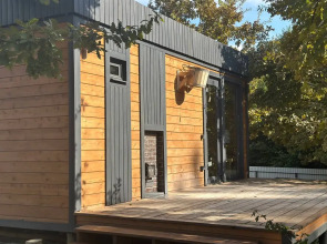 Частный дом Загородный комплекс на берегу реки с баней 1