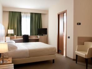 Отель Sanluigi Turin