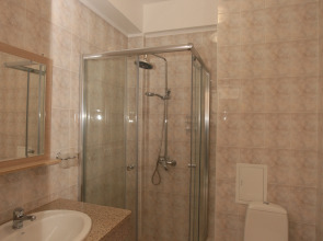 Отель Киараз Арена