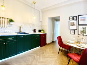 Апартаменты Сталинка на пешеходной улице