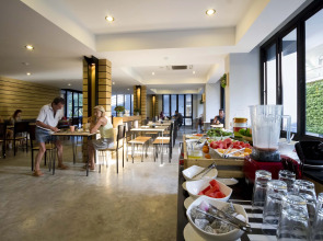 Курортный отель Apple A Day Resort