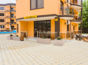 Отель Golden Sunrise