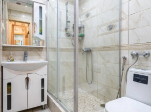 Апартаменты  8-я Парковая  25