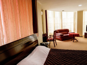 Отель Golden Palace