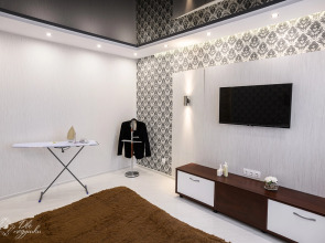 Апартаменты Однокомнатные на Дуки, 11 этаж, Мишки