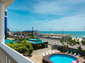 Курортный отель Лазурный берег