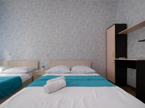 Квартира рядом с Мнтк им. Федорова и Ск Заря