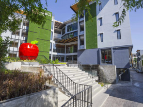 Курортный отель Apple A Day Resort