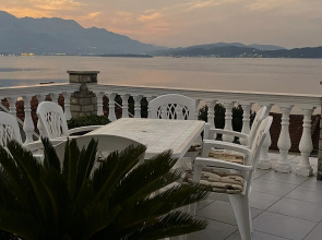 Апарт-отель Family House with pool & sea view