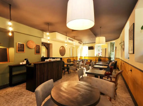 Отель Tekla Palace