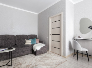 Квартира SleepNSK Уютная двухкомнатная около Аквапарка