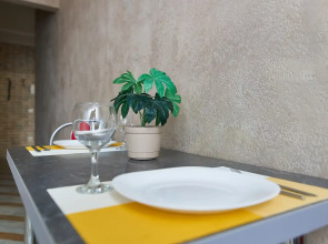 Апартаменты Тимирязева 10 Yellow