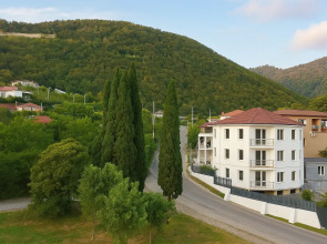 Отель Манон