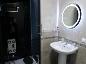 Частный дом Рядом с Регистаном