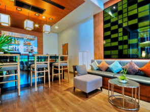 Отель The Ashlee Heights Patong Hotel & Suites