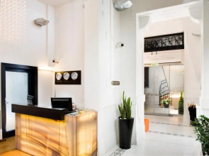 Отель Opera Garden