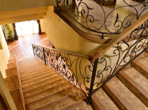 Отель Кавказ